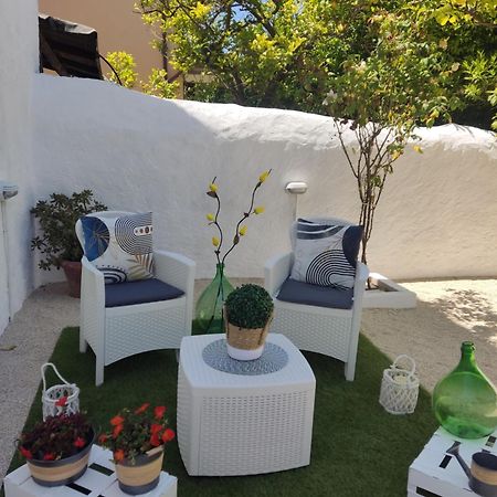 Casa Vacanze Con Giardino I Girasoli - Cin It 09006 - 9 C 2000 R4042- Sorso Exterior foto
