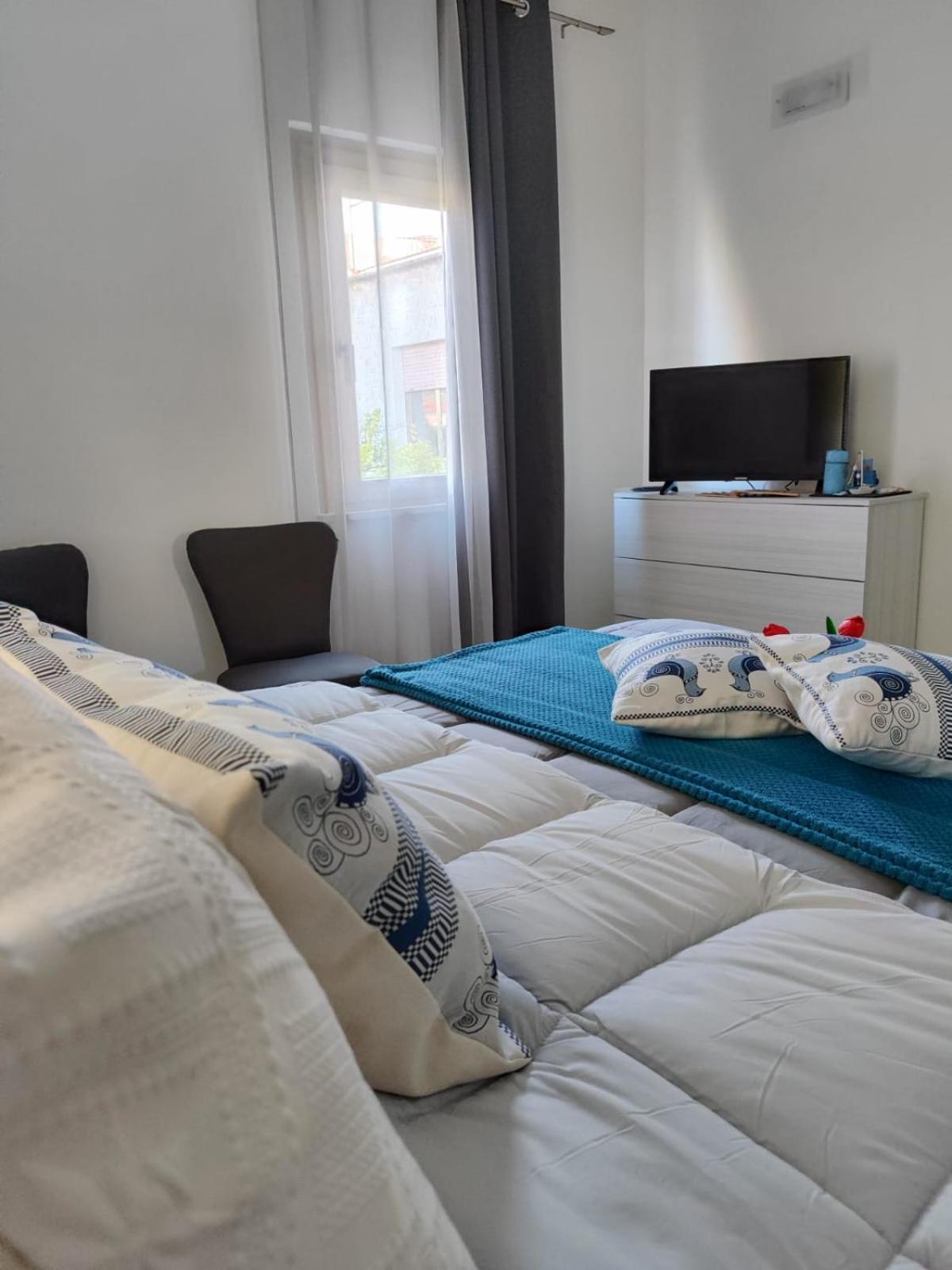 Casa Vacanze Con Giardino I Girasoli - Cin It 09006 - 9 C 2000 R4042- Sorso Exterior foto