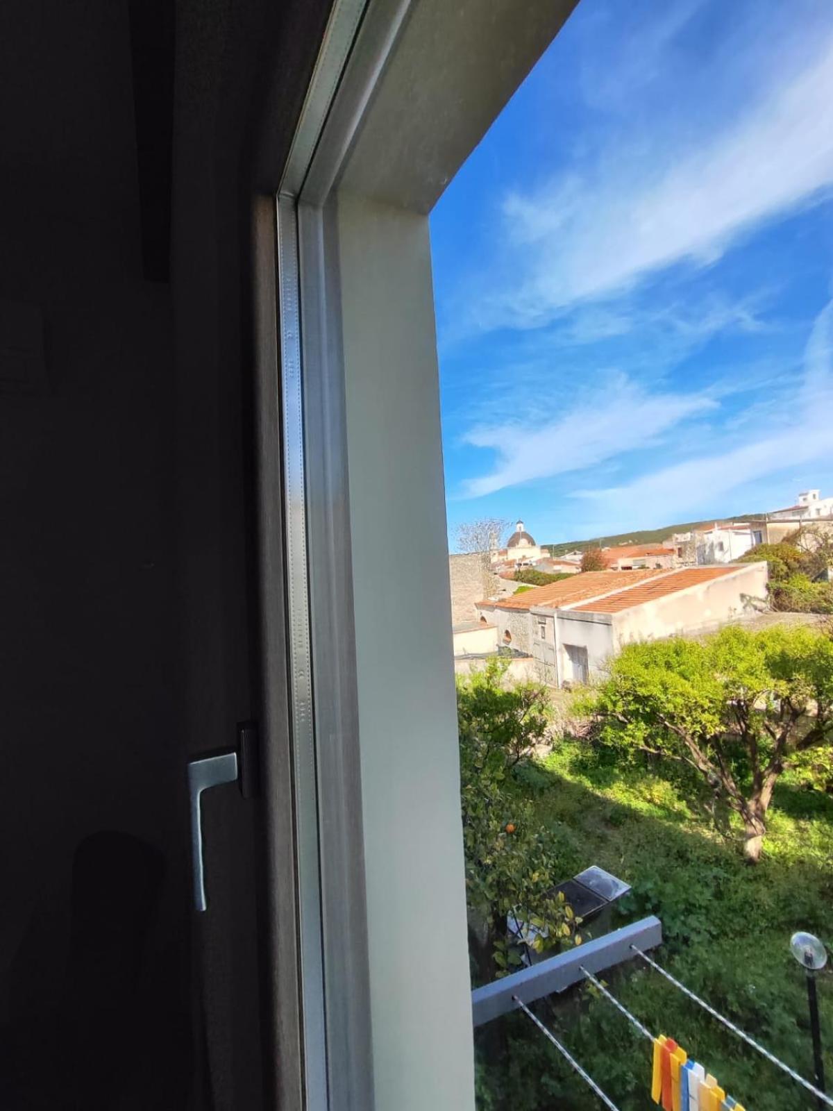 Casa Vacanze Con Giardino I Girasoli - Cin It 09006 - 9 C 2000 R4042- Sorso Exterior foto